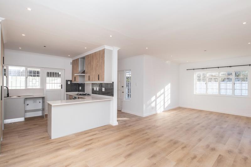 4 Bedroom Property for Sale in Constantia Western Cape